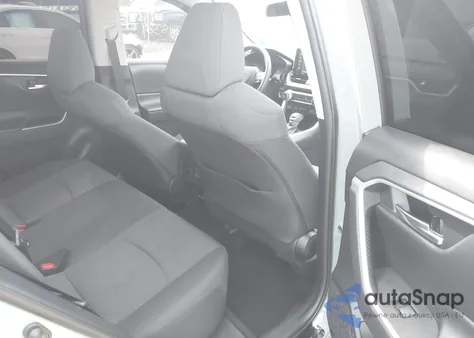 2021 Toyota Rav4 Xle z USA, uszkodzony, nr VIN 2T3P1RFV7MW175205